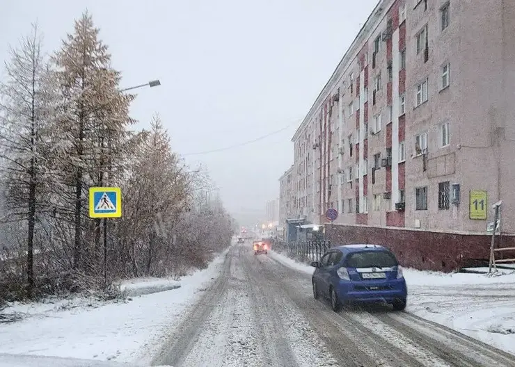 Водителям Красноярского края рассказали, когда следует менять резину на зимнюю