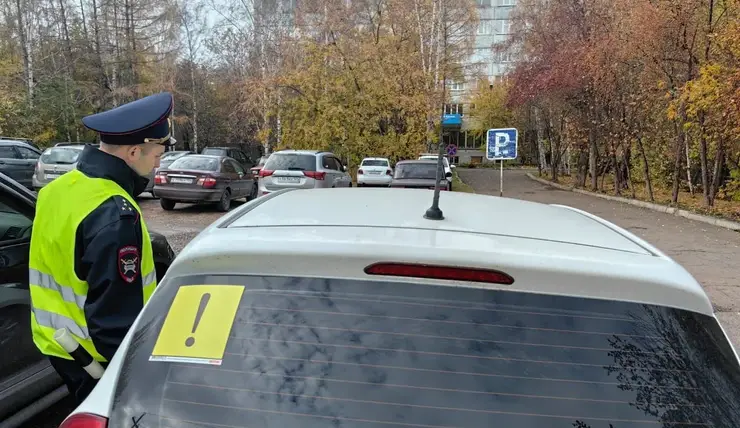 В Красноярске автоинструктор призывал учеников нарушать ПДД и попал под проверку