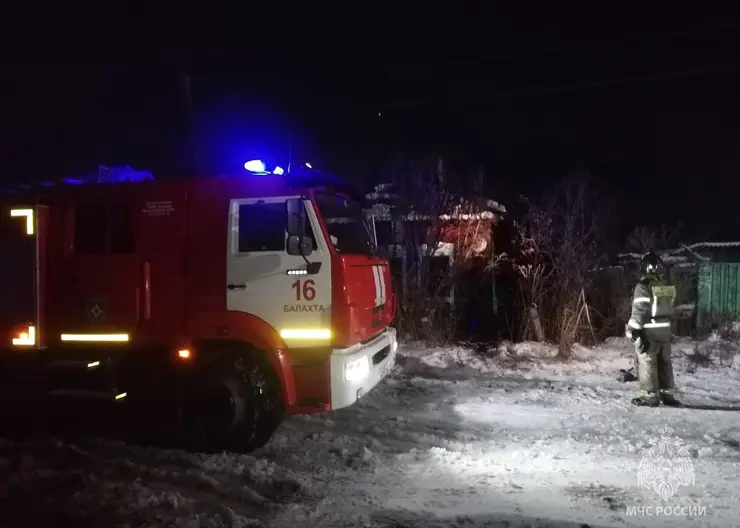 В Красноярском крае в ночном пожаре погибли двое мужчин