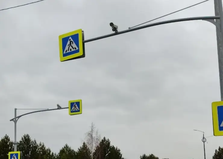 На дорогах в пригороде Красноярска установили 110 детекторов транспорта и 40 камер наблюдения