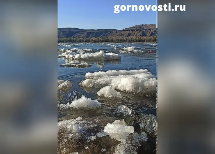Под Красноярском на реке Мана начался ледоход