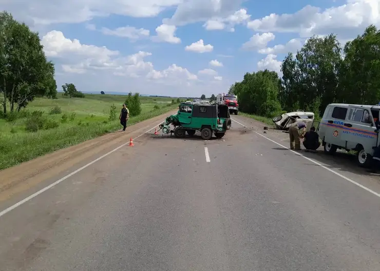 В Канском районе в ДТП на трассе погибли два человека