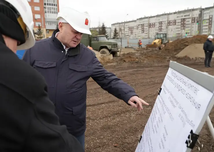 В Красноярске продолжается строительство спортивно-культурного центра в Северном