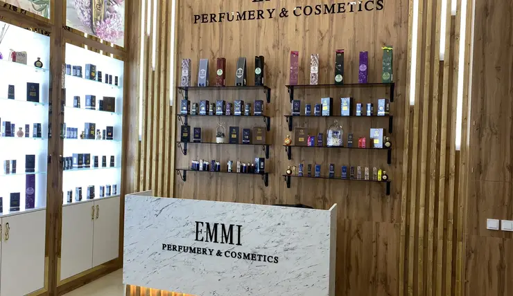 В ТРЦ «Планета» в Красноярске открылся парфюмерный магазин EMMI