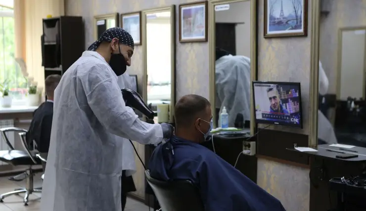 Красноярцам рассказали правила посещения парикмахерских
