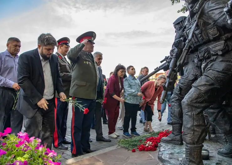 В Красноярске почтили память жертв терактов