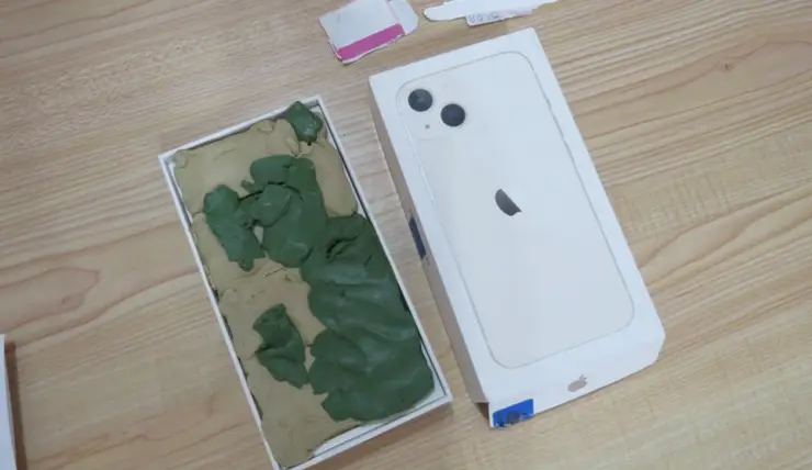 Жительница Канска заказала в интернете смартфон и получила пластилин