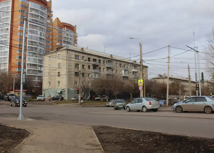 В Красноярске отрегулировали светофор на улице Киренского