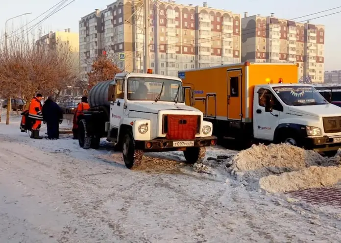 В Красноярске вернули воду в 32 дома после аварии на трубопроводе