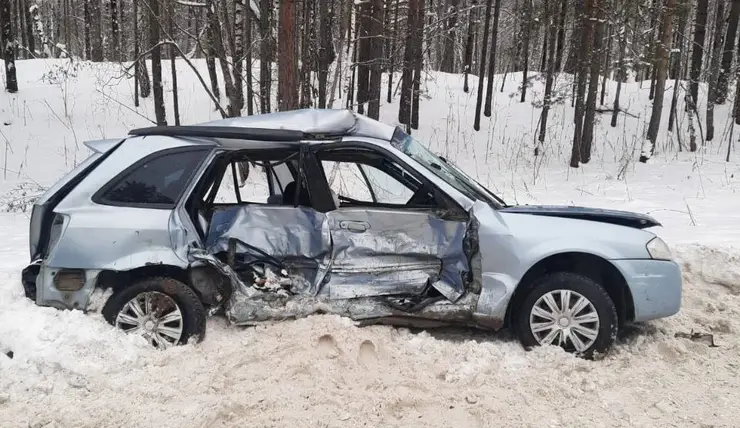 В Красноярском крае в ДТП на трассе пострадали 4 человека