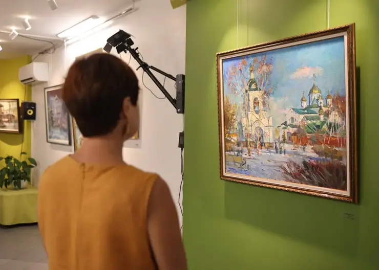 В красноярском Доме искусств работает выставка Леонида Кузнецова под названием «Городские истории»