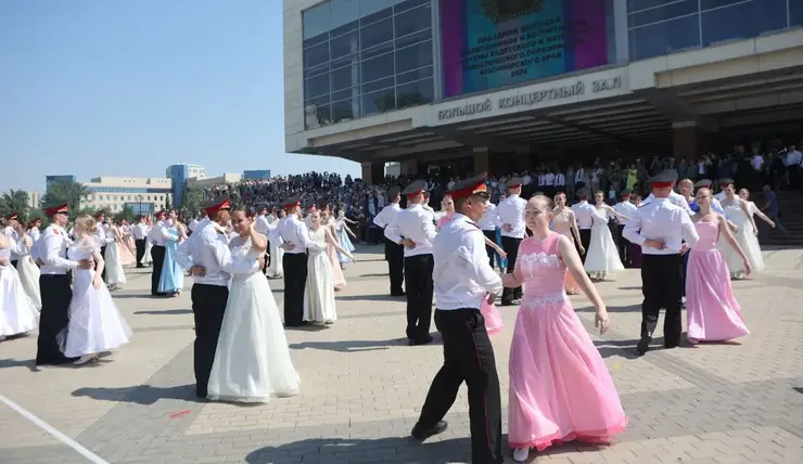 В Красноярске из кадетских корпусов и Мариинских гимназий в 2024 году выпустились 277 человек