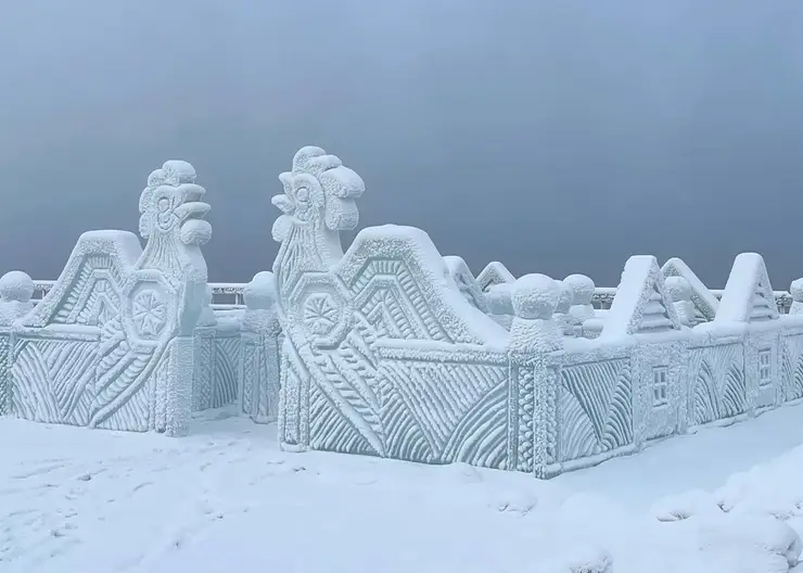 В Красноярске на набережной сквера Энтузиастов обустроят ледовую горку на естественном склоне