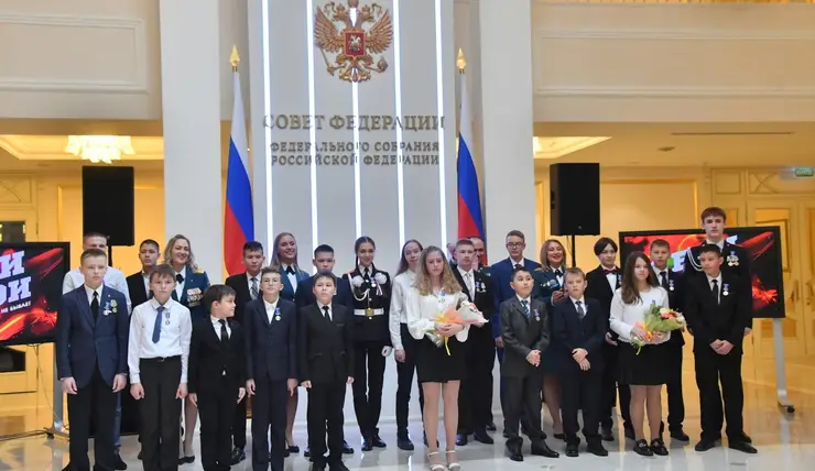 В Москве 12-летнему школьнику из Красноярского края вручили медаль «За мужество в спасении»