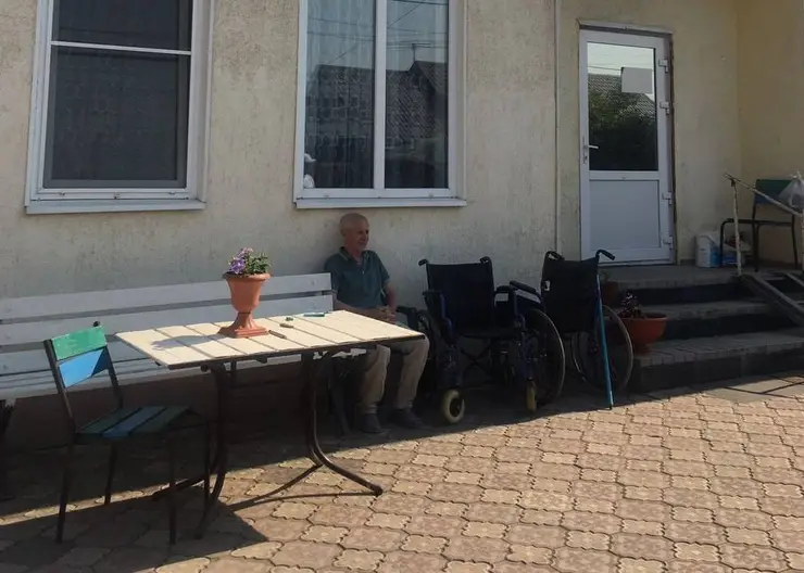В Красноярске в поселке Суворовском прокуратура закрыла нелегальный приют для пенсионеров