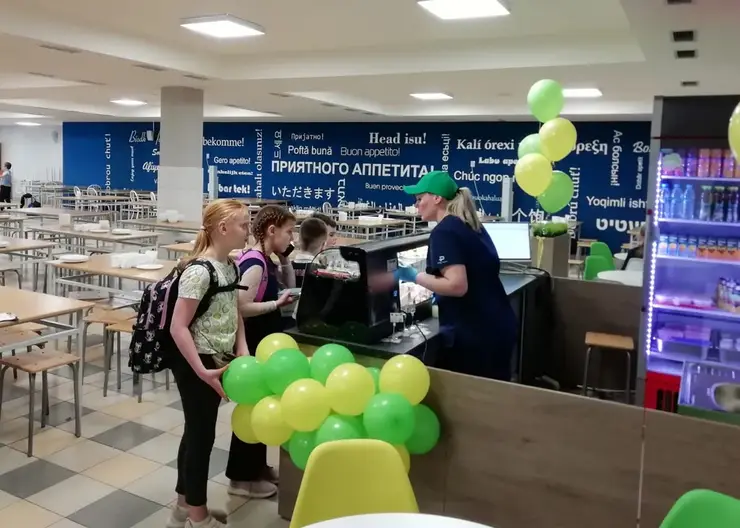 В одной из школ Советского района Красноярска открылся буфет здорового питания