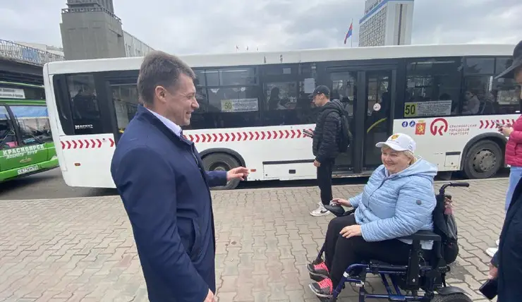 В Красноярске автобусы проверили на доступность для маломобильных пассажиров