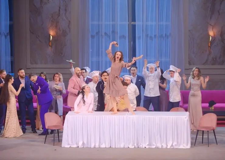 Красноярский театр оперы и балета представил свою версию оперы XIX века «Синяя Борода»