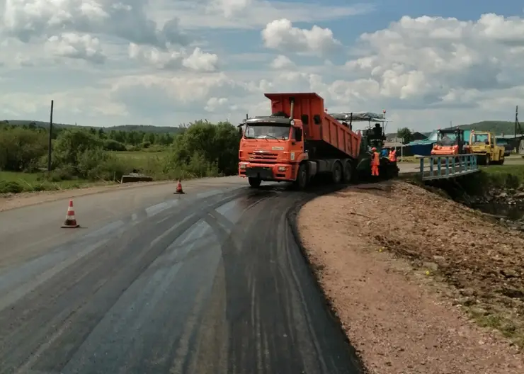 В Саянском районе заканчивают ремонт дорог
