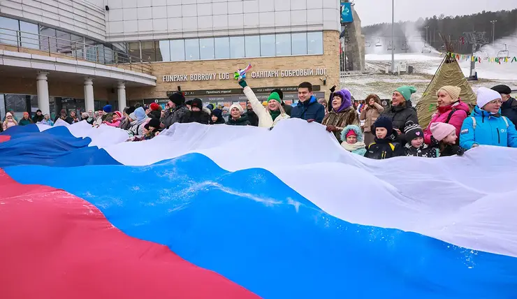 В Красноярске в преддверии Дня народного единства ученики школы № 45 провели историческую реконструкцию