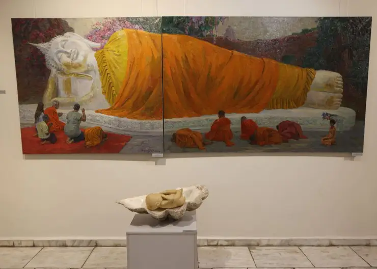 В музее В. Сурикова открыта выставка «В стране Изумрудного Будды»