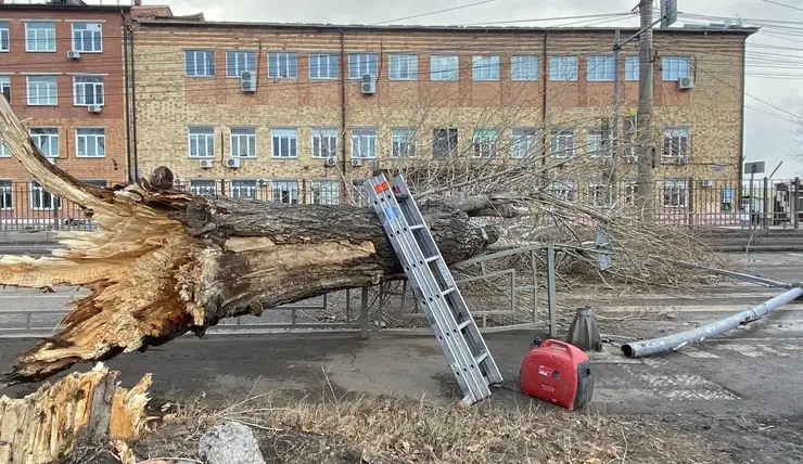 Ущерб от урагана в Красноярском крае 19 ноября составил 67,8 млн рублей
