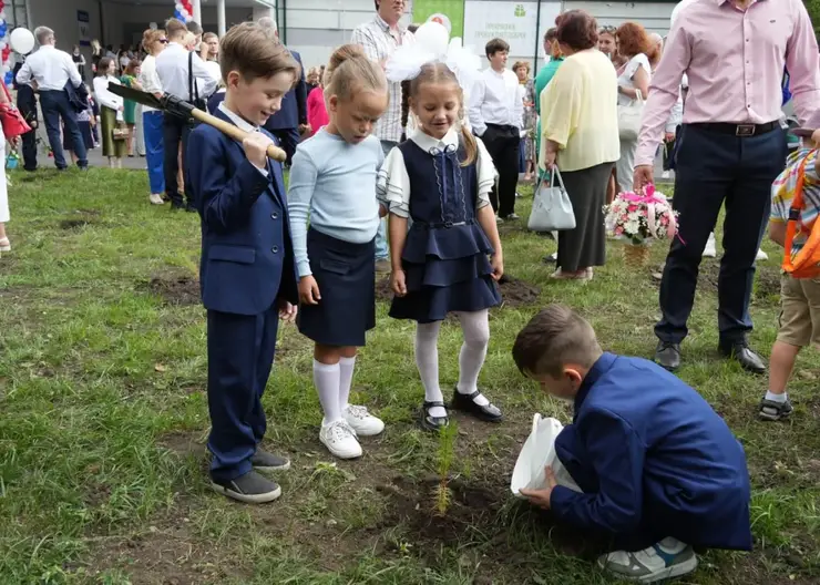 Мэр Красноярска поздравил школьников с Днем знаний
