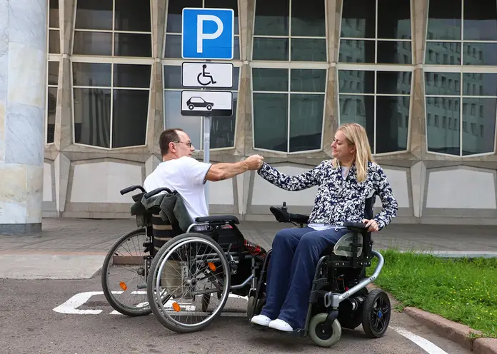 Как устроены парковки для инвалидов и почему именно так