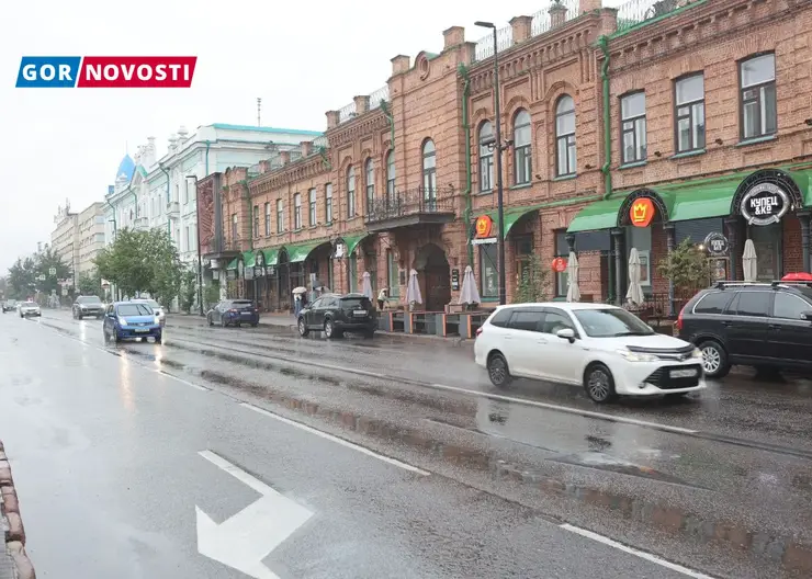 В Красноярске  начали эвакуировать неправильно припаркованные в центре машины