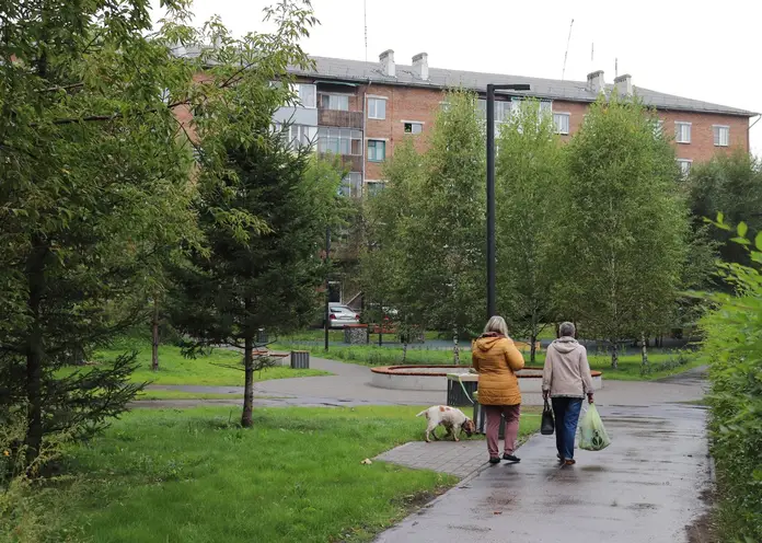 На правобережье Красноярска закончен ремонт сквера