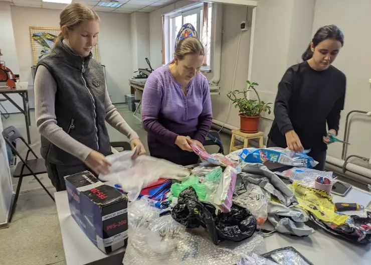 В Красноярске открылась творческая мастерская для переработки вторсырья
