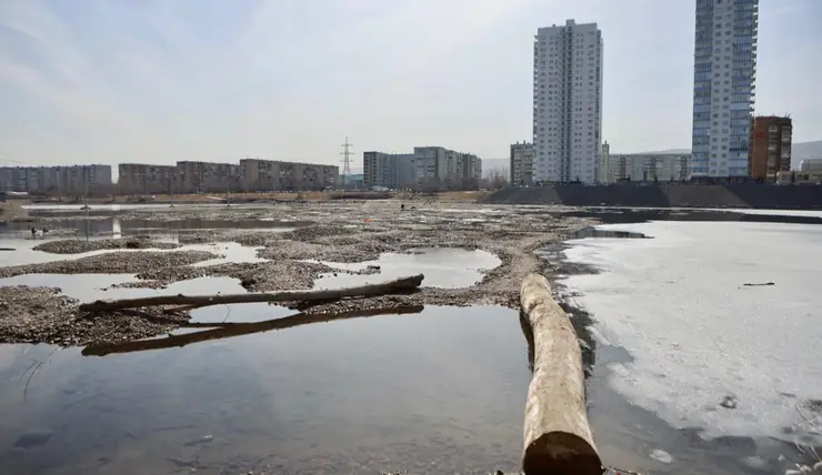 В Красноярске уровень воды в Енисее упадет на полметра