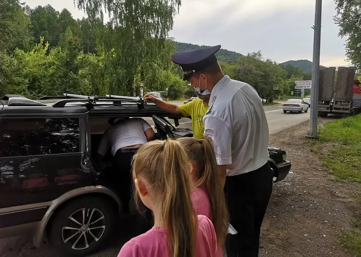 В Красноярске оштрафованы 43 водителя за неправильную перевозку детей