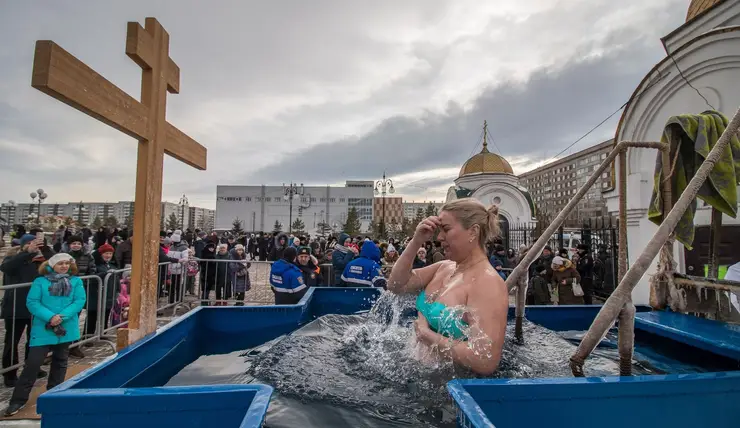 Красноярцев за купание в Крещение обещают штрафовать