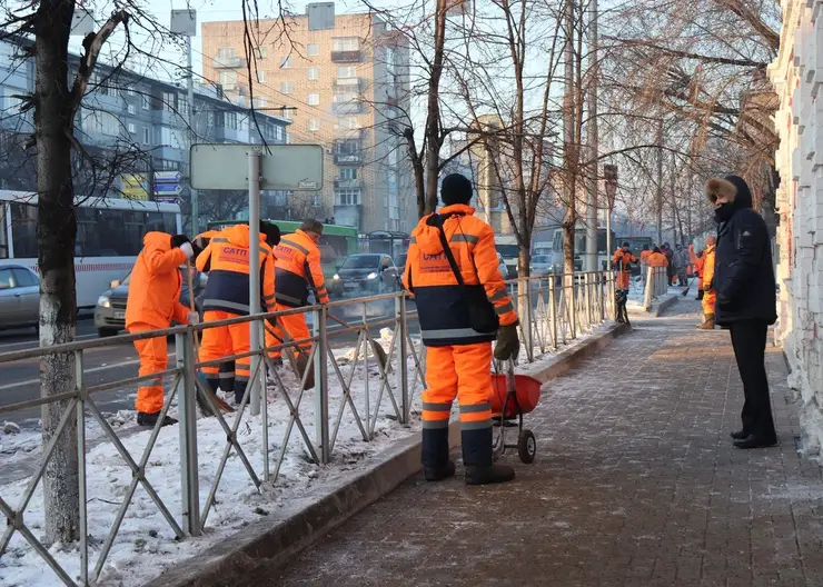 За сутки с дорог Красноярска вывезли 626 КамАЗов снега