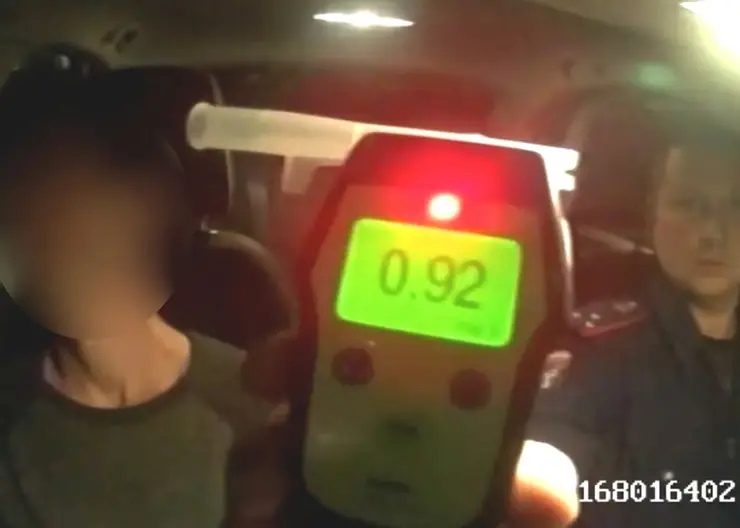 В Красноярске задержан пьяный мопедист без водительского удостоверения
