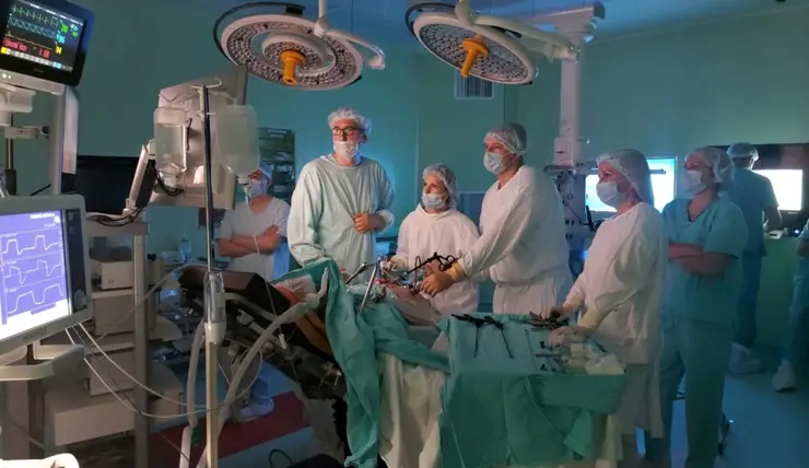 В Красноярске в краевой больнице впервые сделали операцию по уменьшению желудка