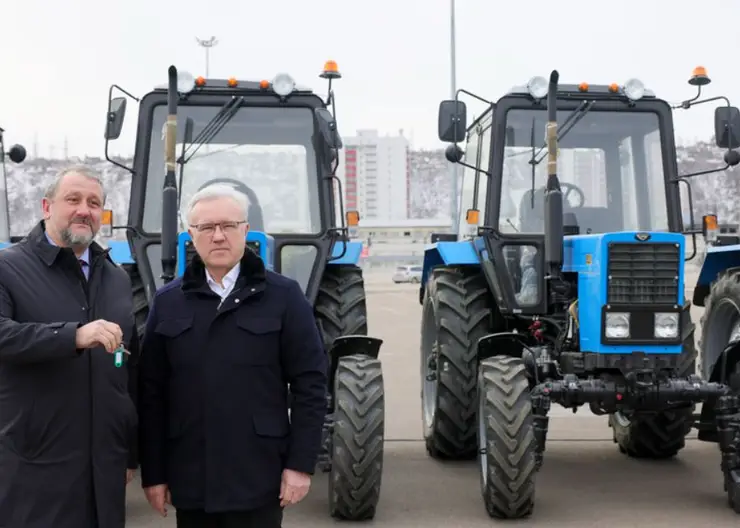 Районы Красноярского края получили 39 тракторов и прицепную технику