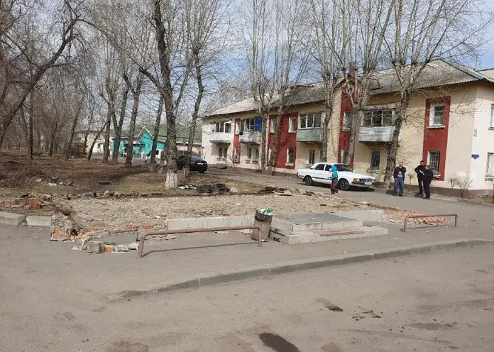 В Ленинском районе Красноярска снесли ещё 12 незаконных павильонов