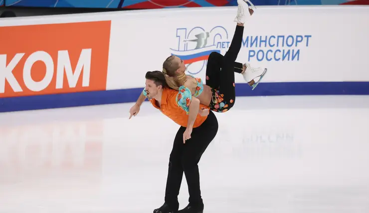 В Красноярске на короткой программе ритм-танца Гран-при России лучшими стали Александра Степанова и Иван Букин