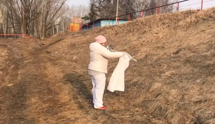 В Красноярске выявили первый в 2022 году случай присасывания клеща