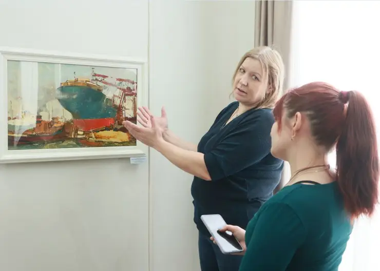 Историю енисейского пароходства отразили красноярские живописцы на своих полотнах