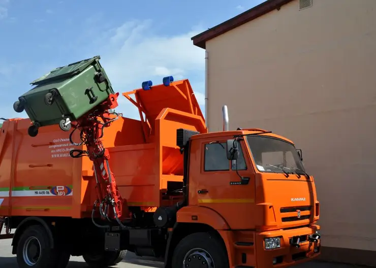 В селе под Красноярском установили 25 современных контейнеров для сбора мусора