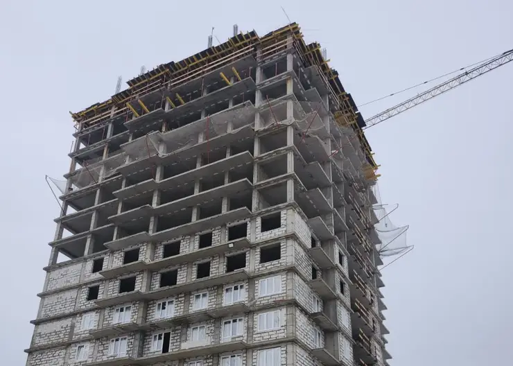 В Красноярске до конца 2023 года достроят две проблемные многоэтажки на улице Шевченко