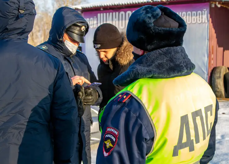 Более 1000 автомобилистов из Красноярска не заплатили вовремя штрафы от ГИБДД