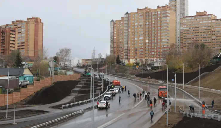 В Красноярске ускорят строительство и ремонт дорог по поручению Александра Усса