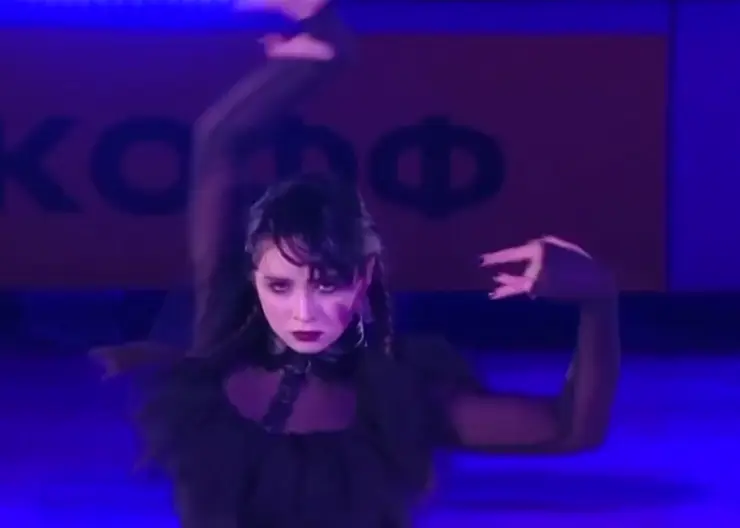 Камила Валиева исполнила танец из сериала «Уэндсдей» на чемпионате России в Красноярске