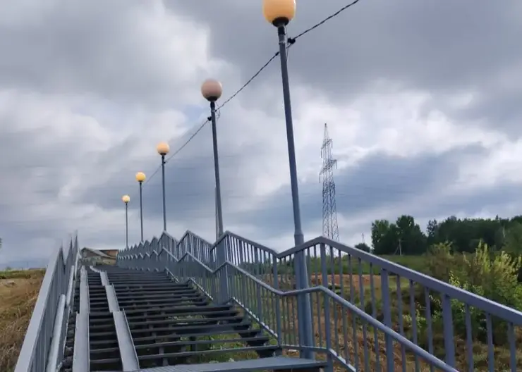 В Красноярске восстановили освещение на лестнице по улице Тимошенкова