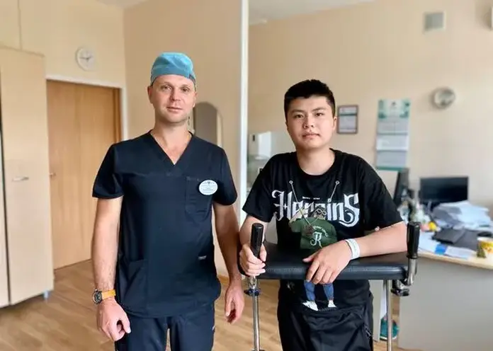 Врачи из Красноярска помогли пациенту из Монголии с редкой патологией коленного сустава