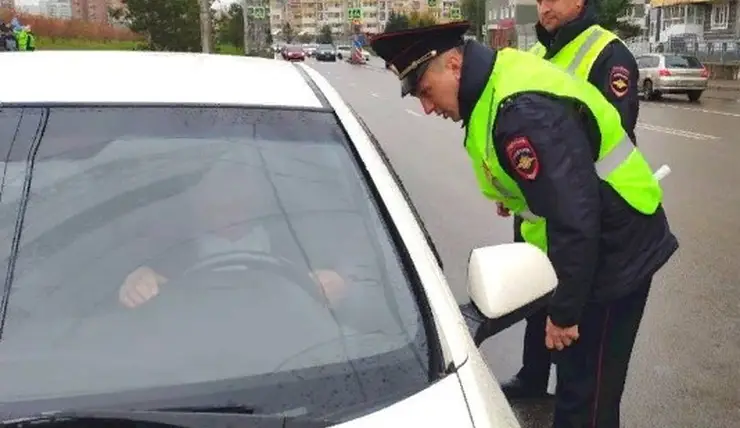 В Красноярске 20-летний водитель попался экипажу ДПС при грубом нарушении ПДД